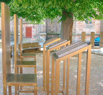 Kornmarkt in Marburg mit Bronzeb&uuml;chern